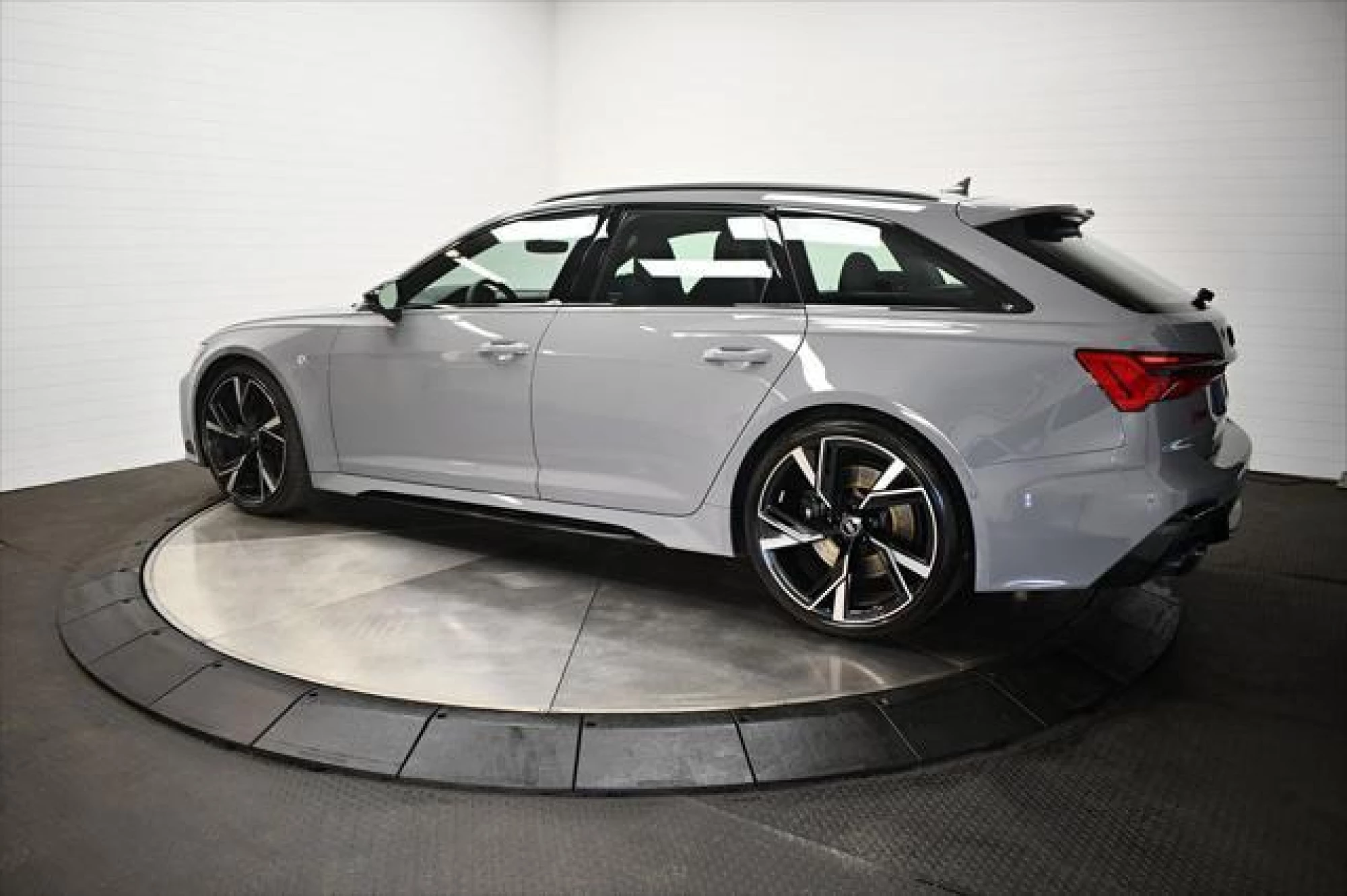 2022 Audi RS 6 Avant 4.0T