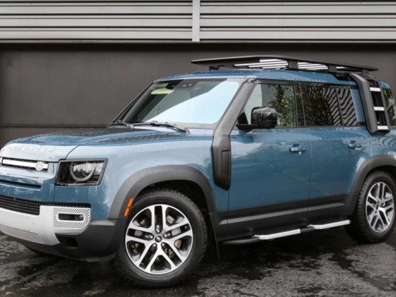 2020 Land Rover Defender 110 SE