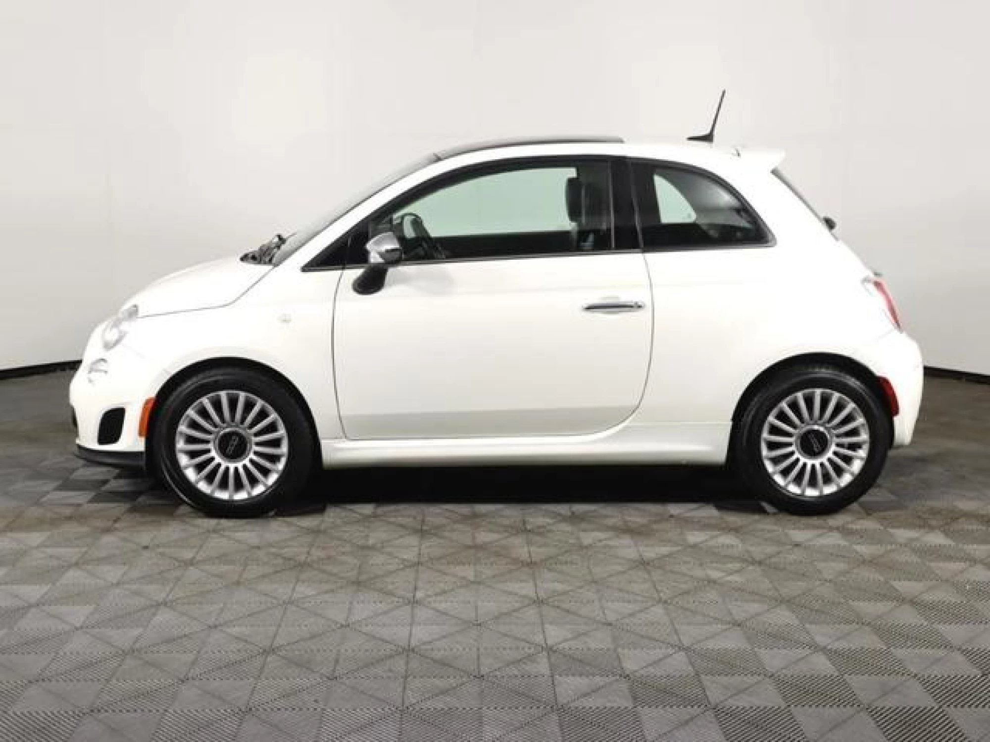 2018 FIAT 500 Lounge