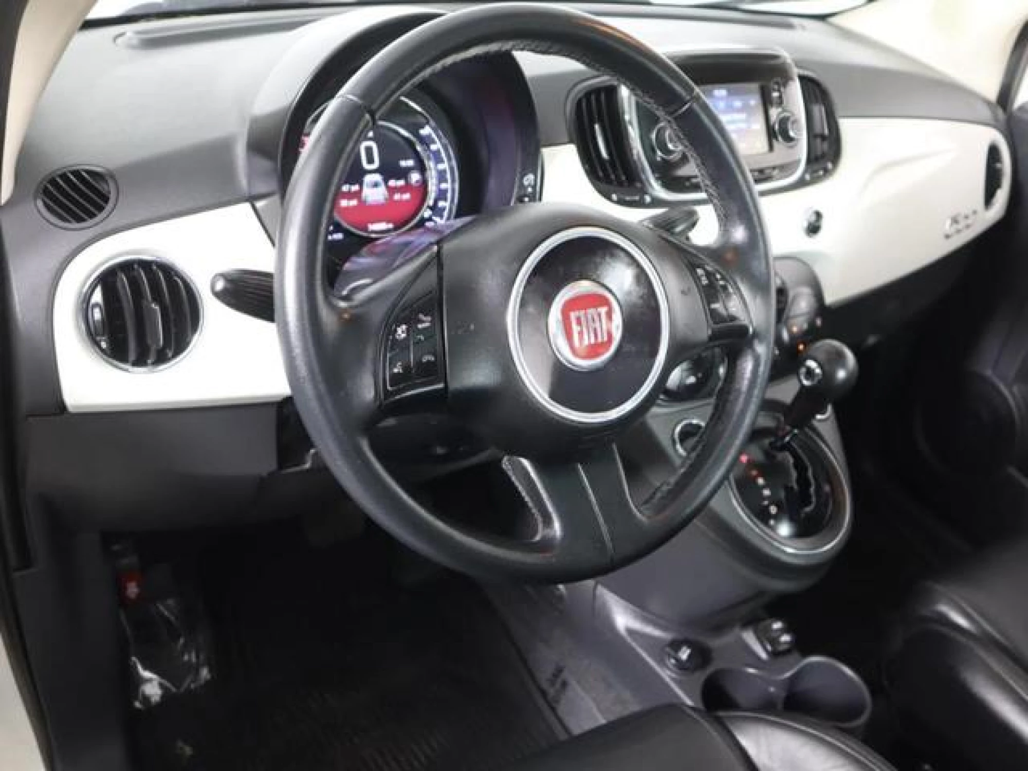 2018 FIAT 500 Lounge