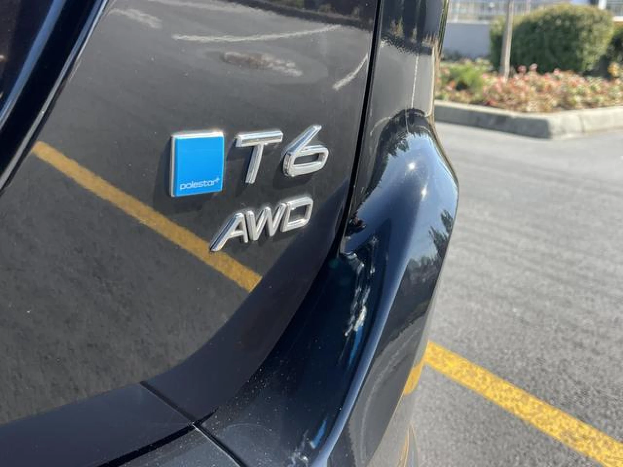 2017 Volvo XC60 T6 R-Design
