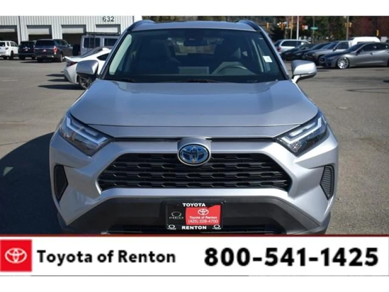 2022 Toyota RAV4 Hybrid XLE