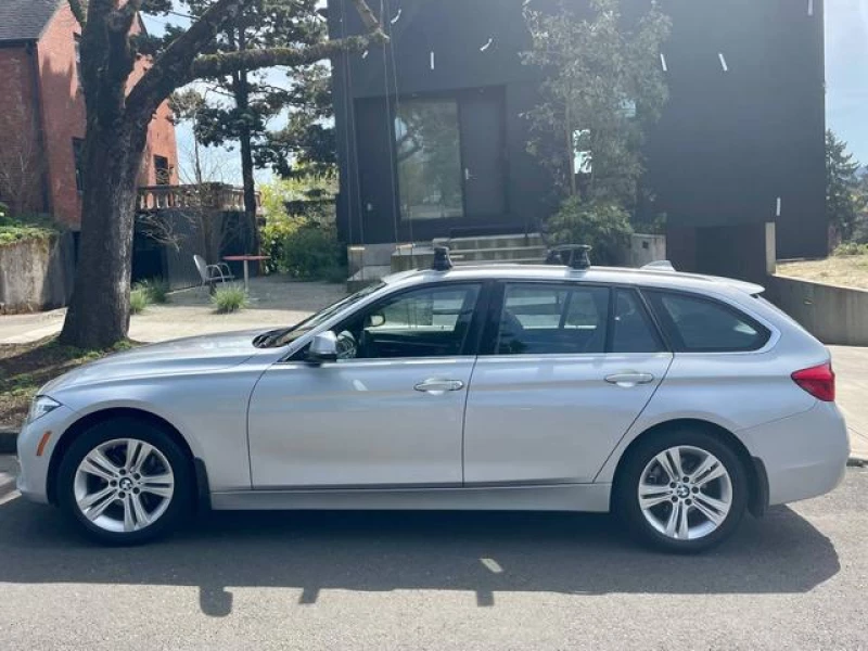 2017 BMW 330 i xDrive