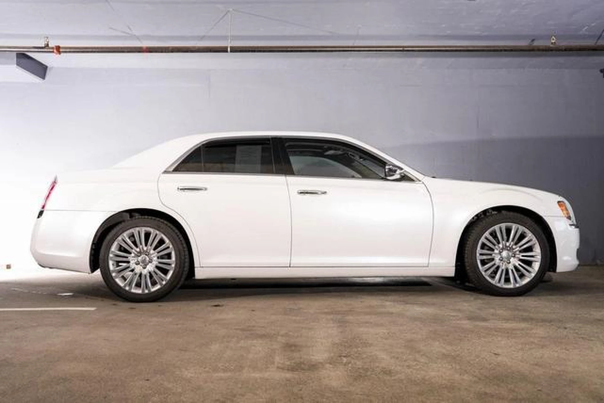 2013 Chrysler 300C Base