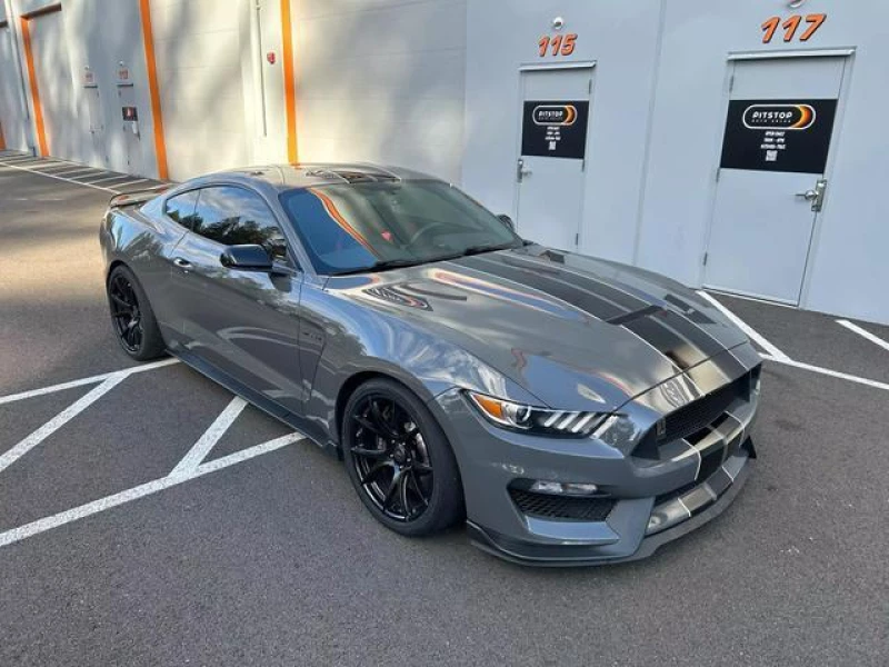 2018 Ford Shelby GT350 Base