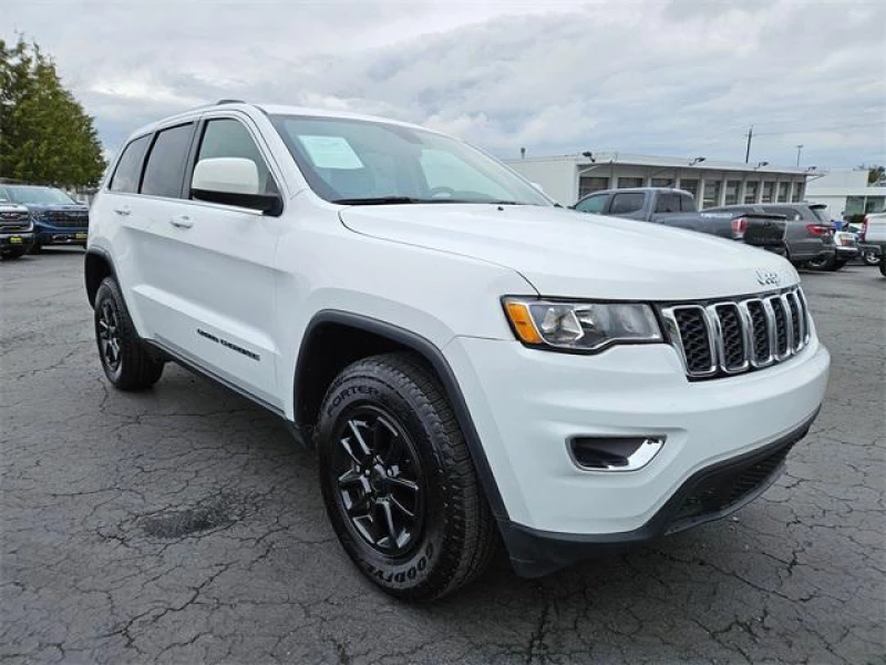 2020 Jeep Grand Cherokee Laredo