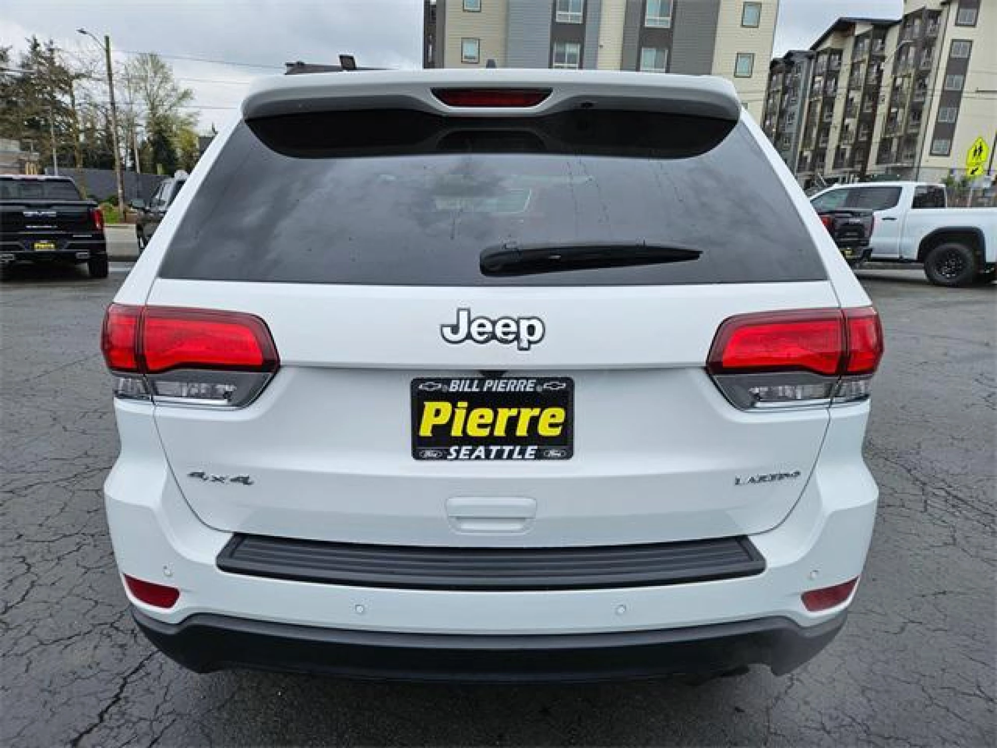 2020 Jeep Grand Cherokee Laredo