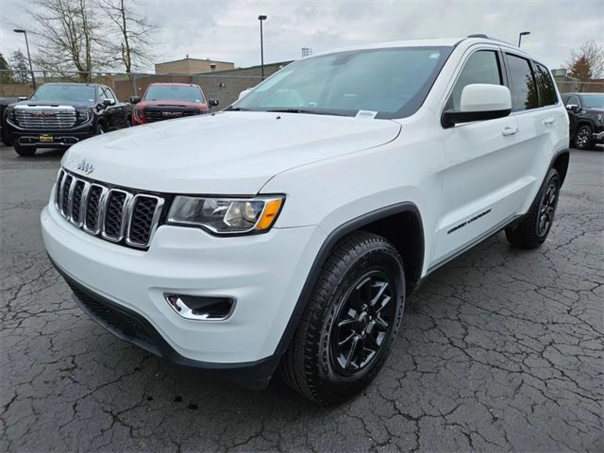 2020 Jeep Grand Cherokee Laredo