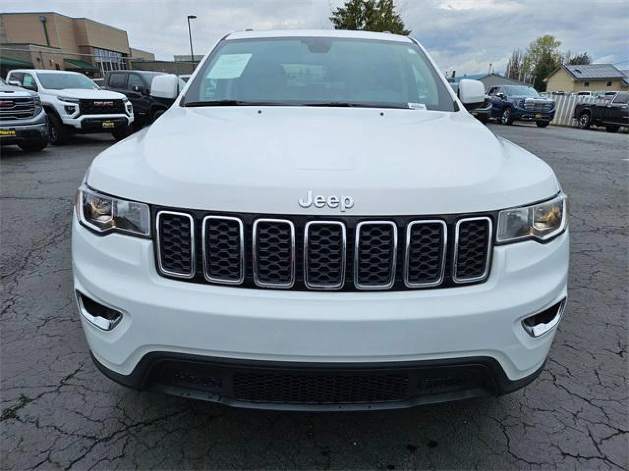 2020 Jeep Grand Cherokee Laredo