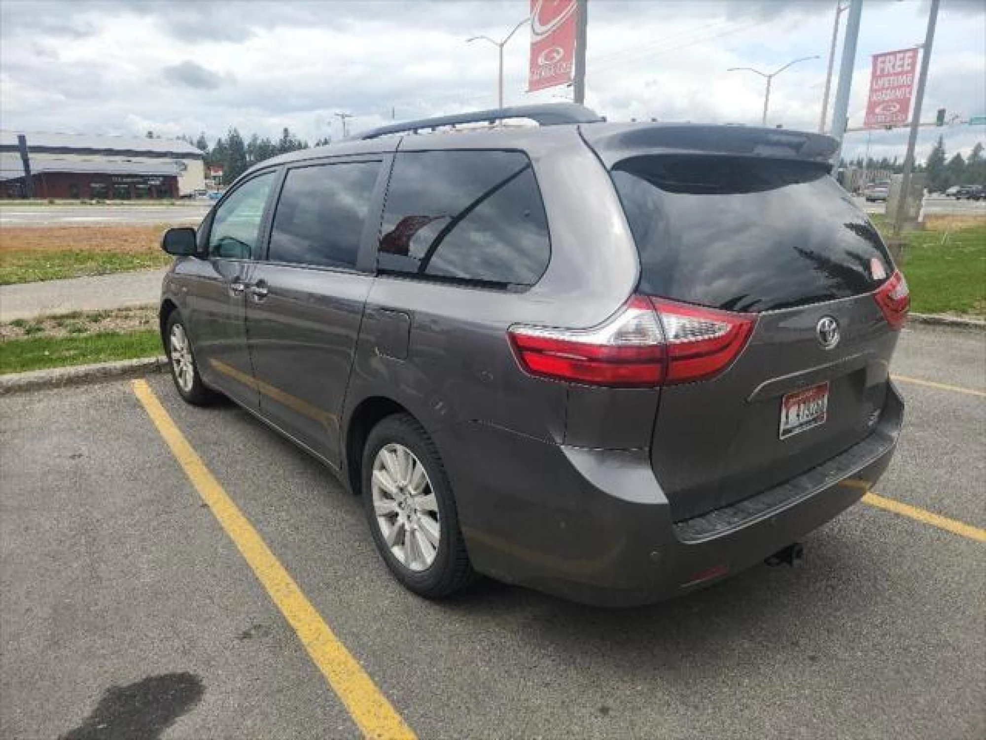 2017 Toyota Sienna XLE