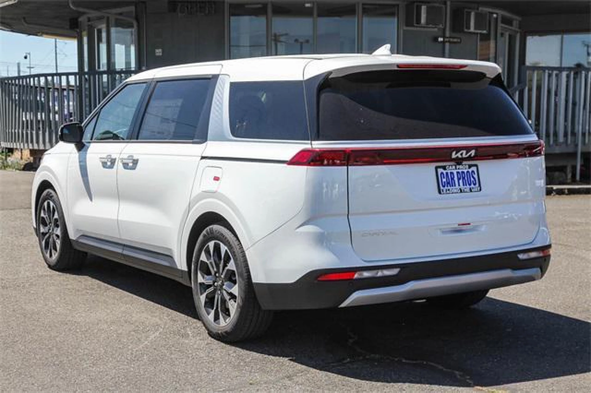 2024 Kia Carnival EX