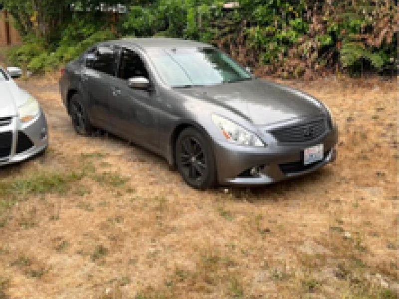 2010 INFINITI G37 x