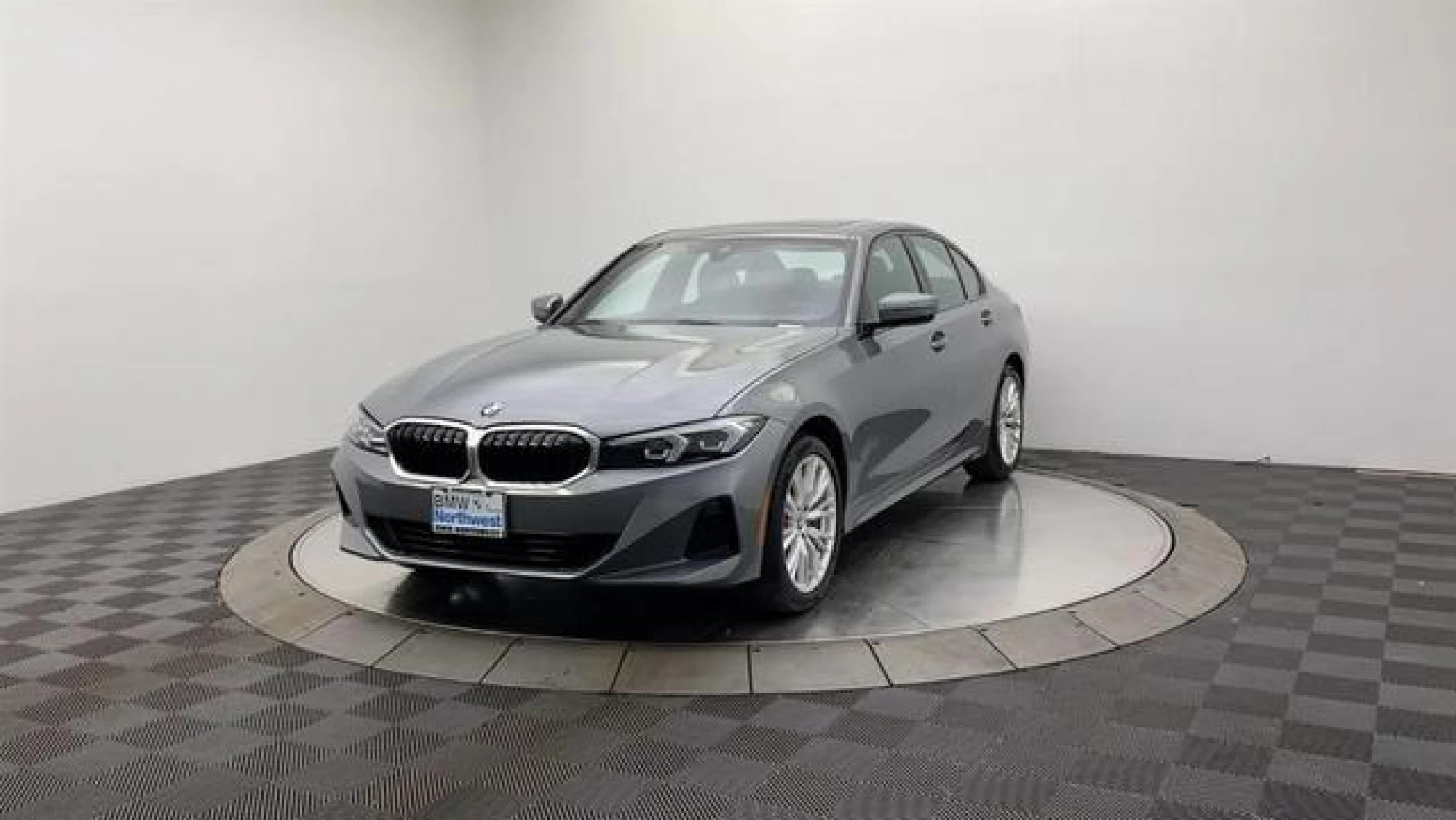 2023 BMW 330 i xDrive