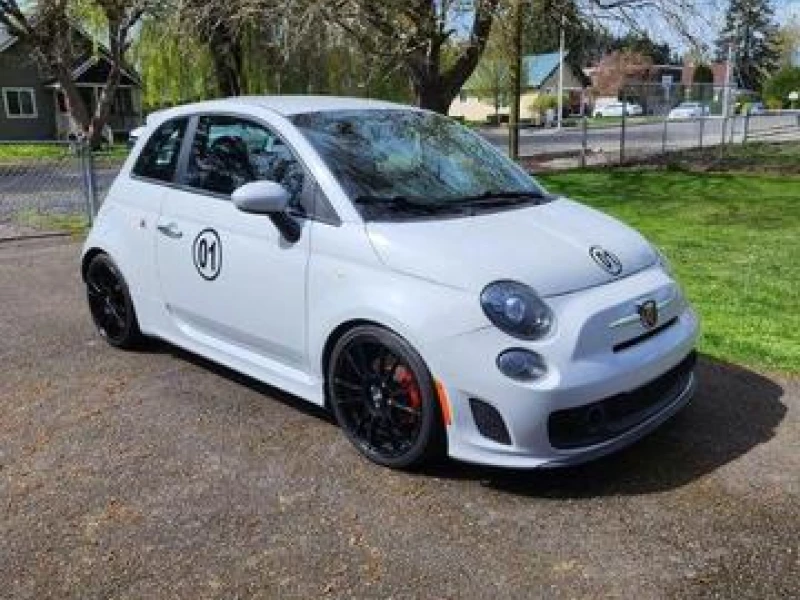 2016 FIAT 500 Abarth