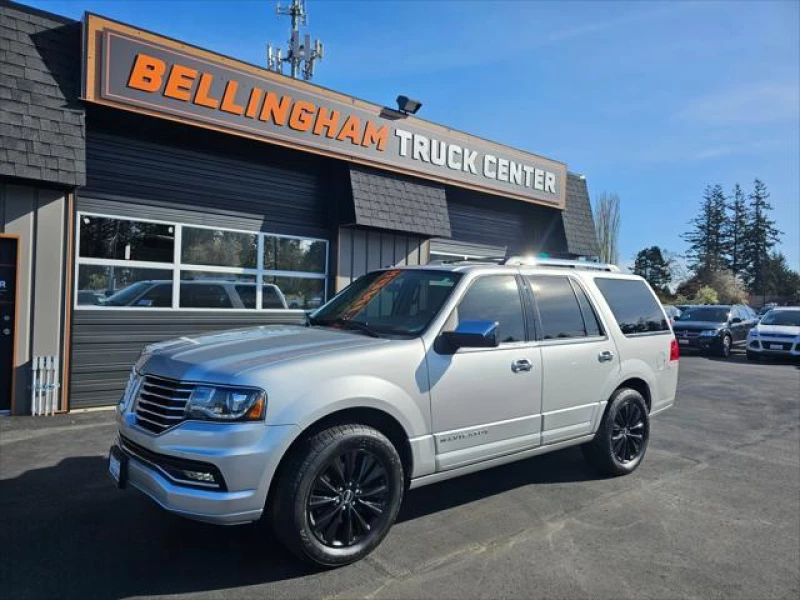 2015 Lincoln Navigator Base