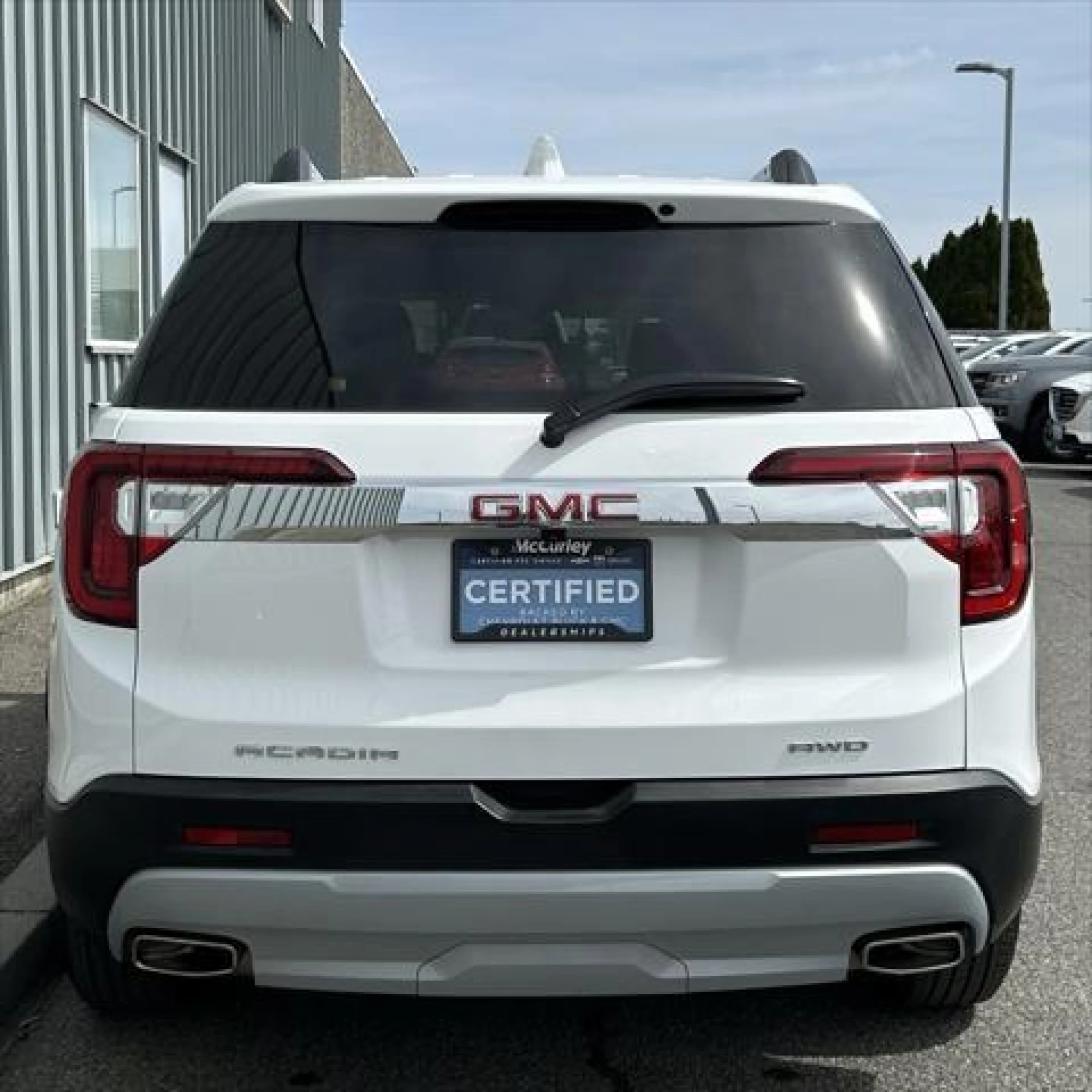 2023 GMC Acadia SLT