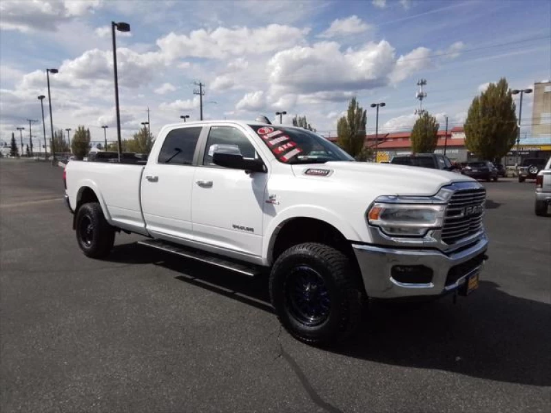 2020 RAM 3500 Laramie Crew Cab 4x4 8' Box