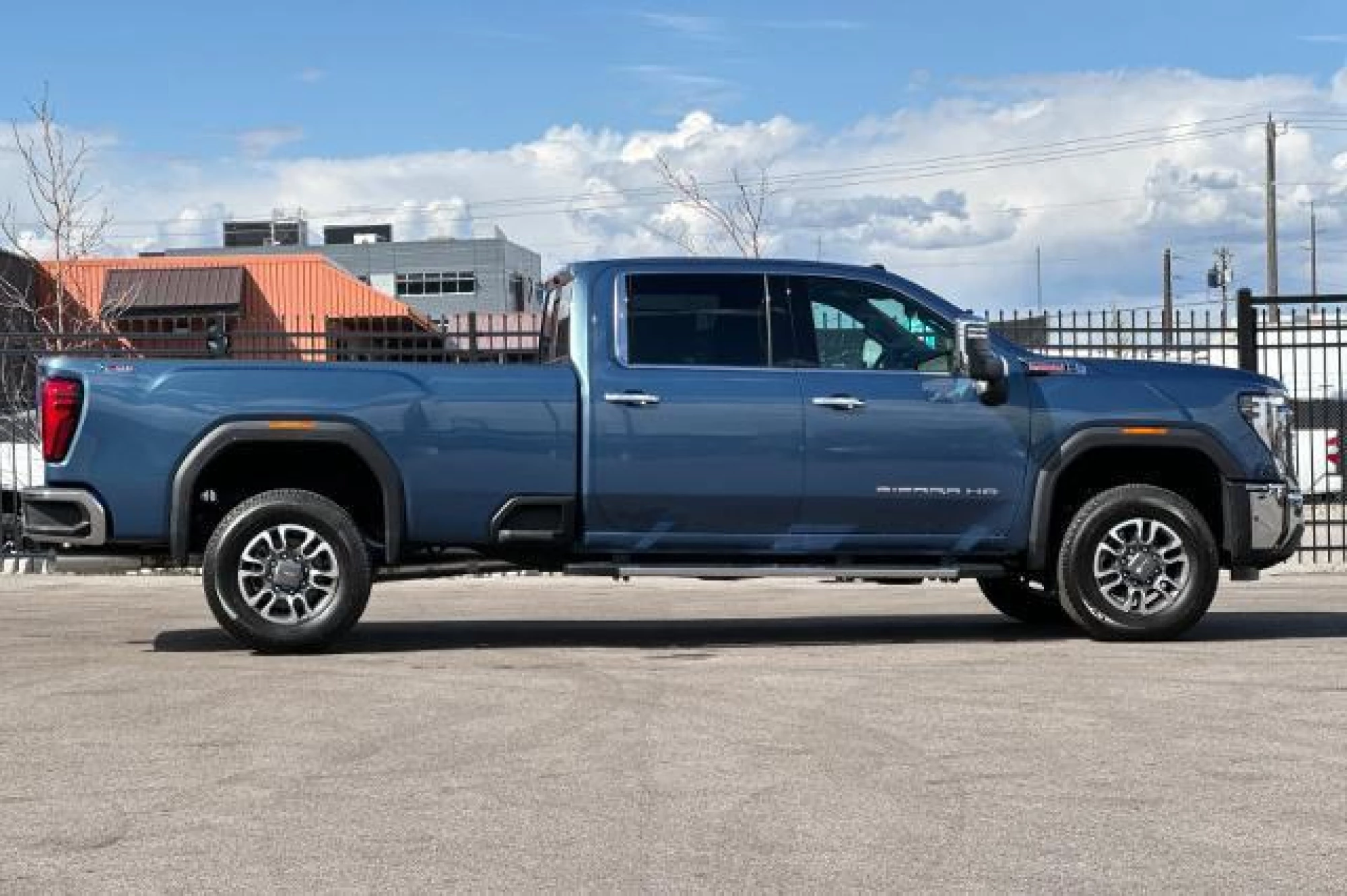 2024 GMC Sierra 2500 SLT