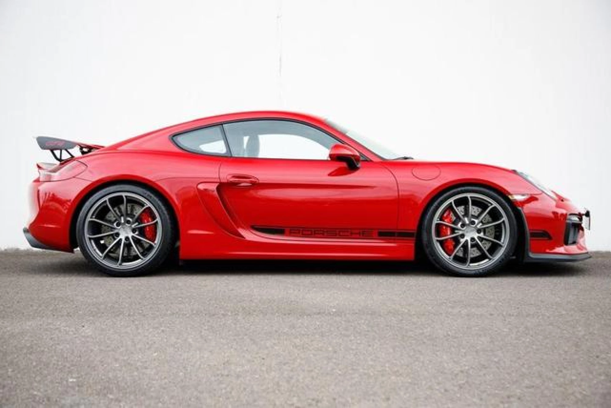 2016 Porsche Cayman GT4