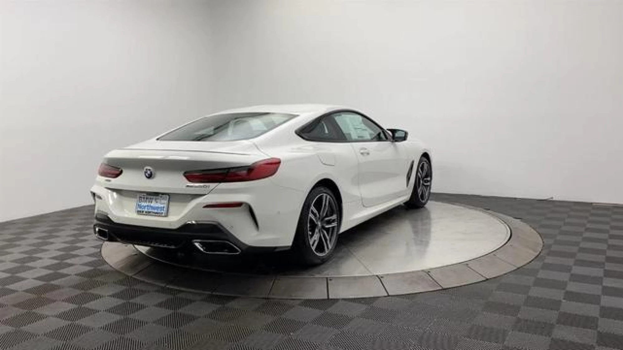 2024 BMW M850 i xDrive