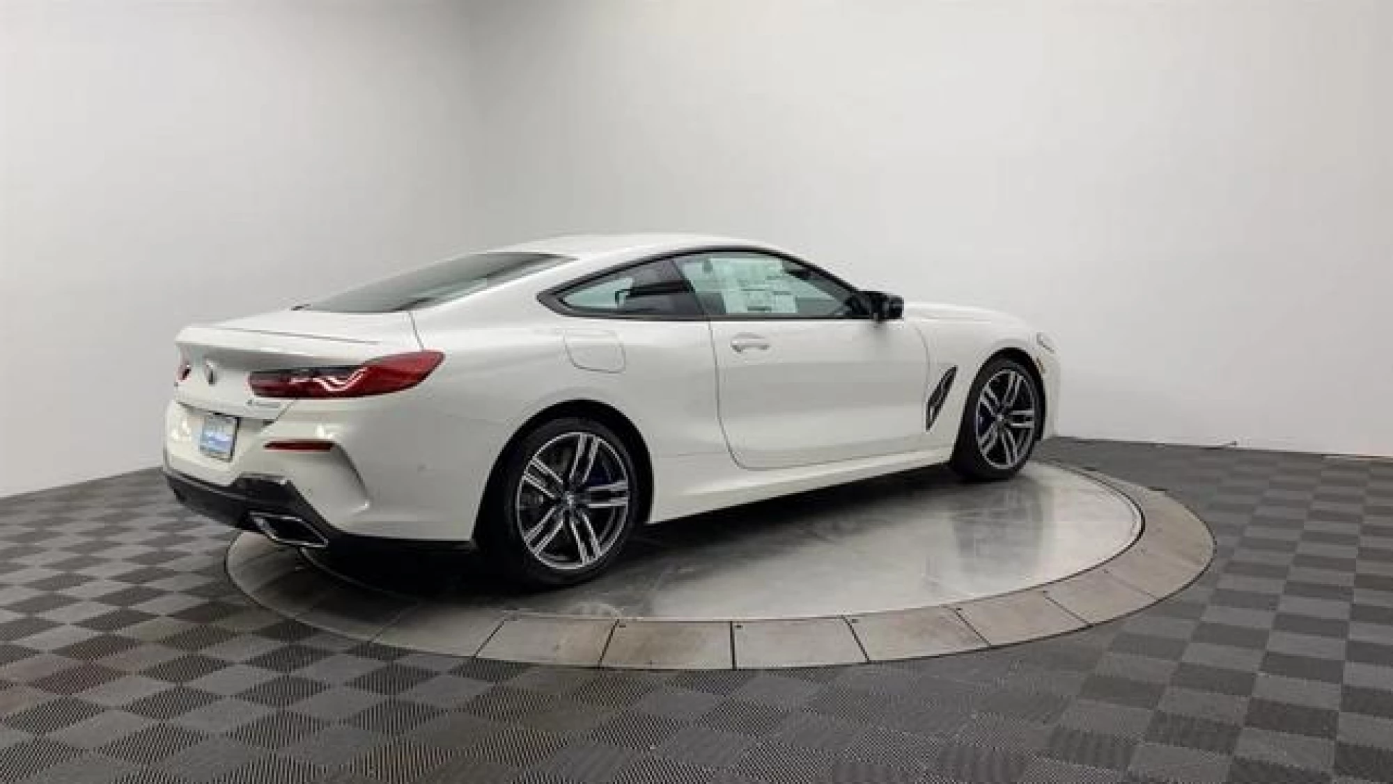 2024 BMW M850 i xDrive