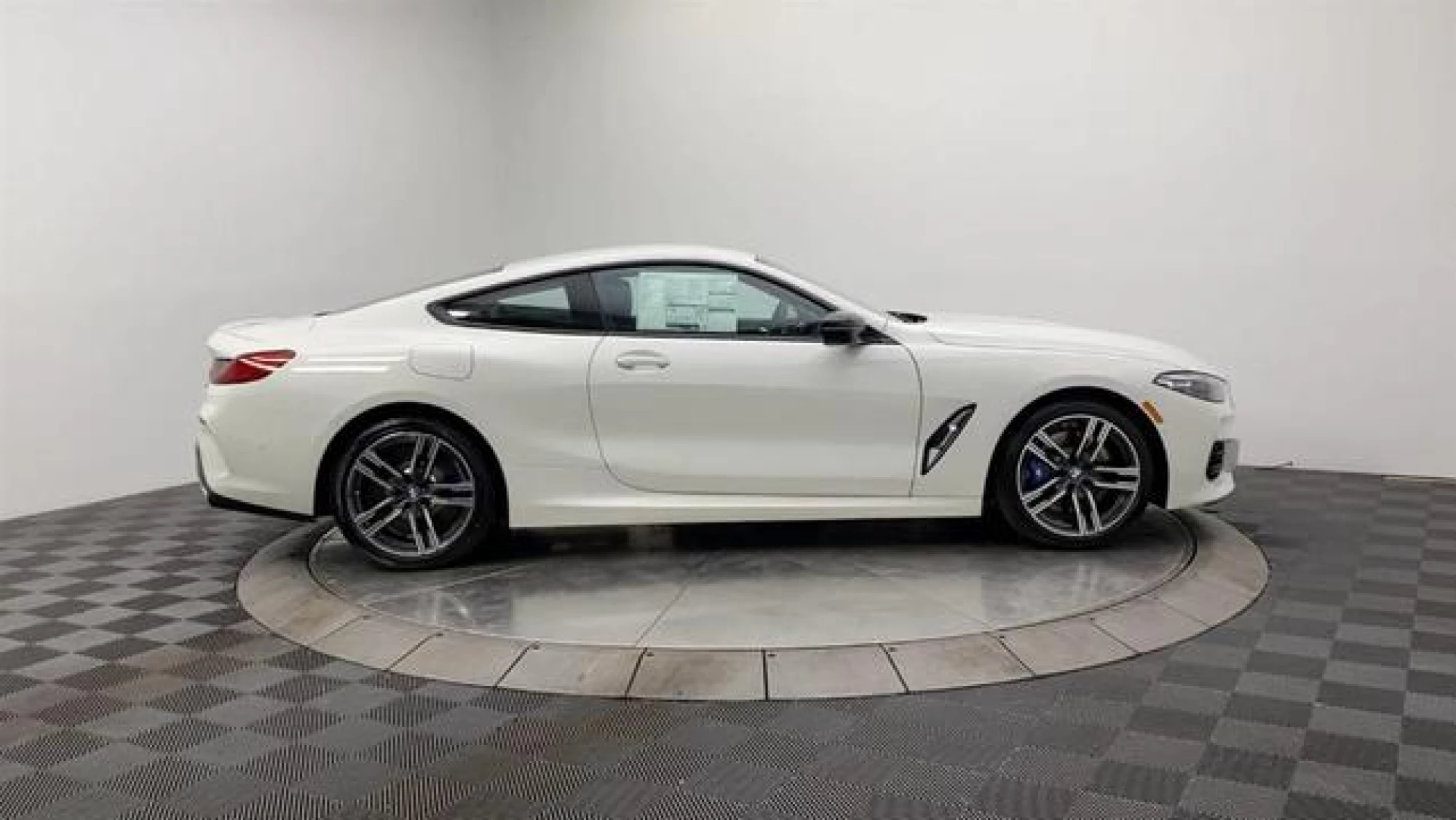 2024 BMW M850 i xDrive