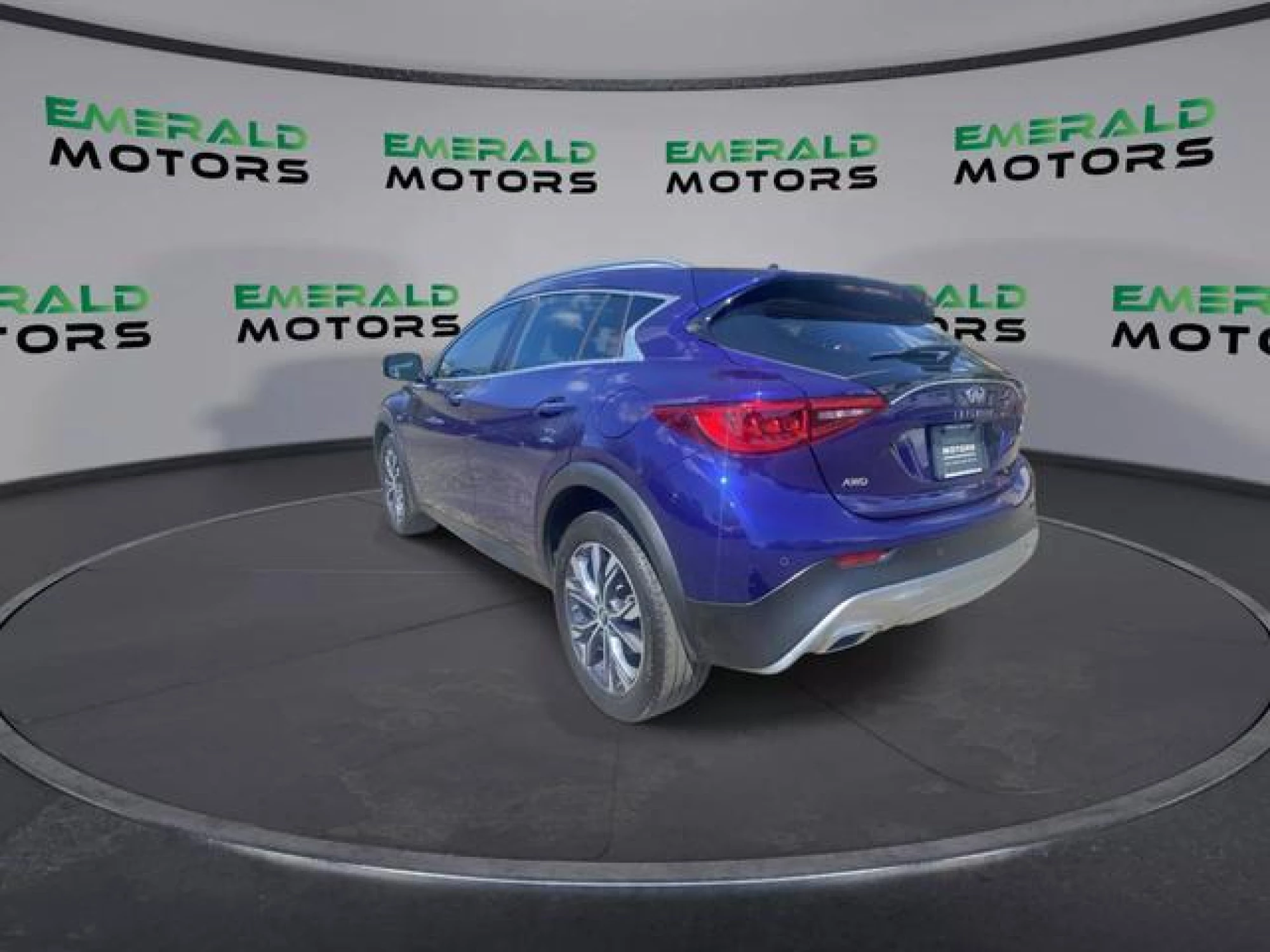 2017 INFINITI QX30 Premium Sport Utility 4D