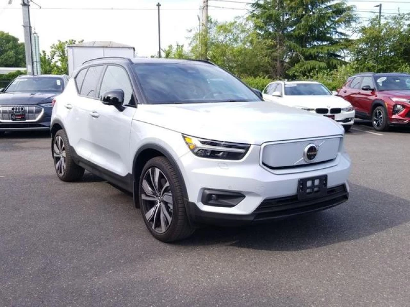 2021 Volvo XC40 Recharge Pure Electric P8