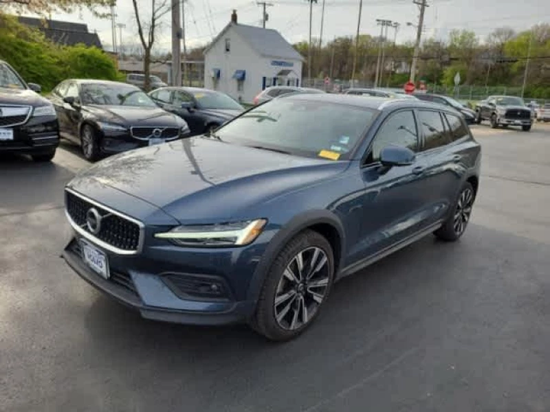 2022 Volvo V60 Cross Country T5 AWD