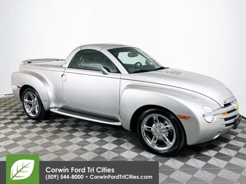 2005 Chevrolet SSR Base