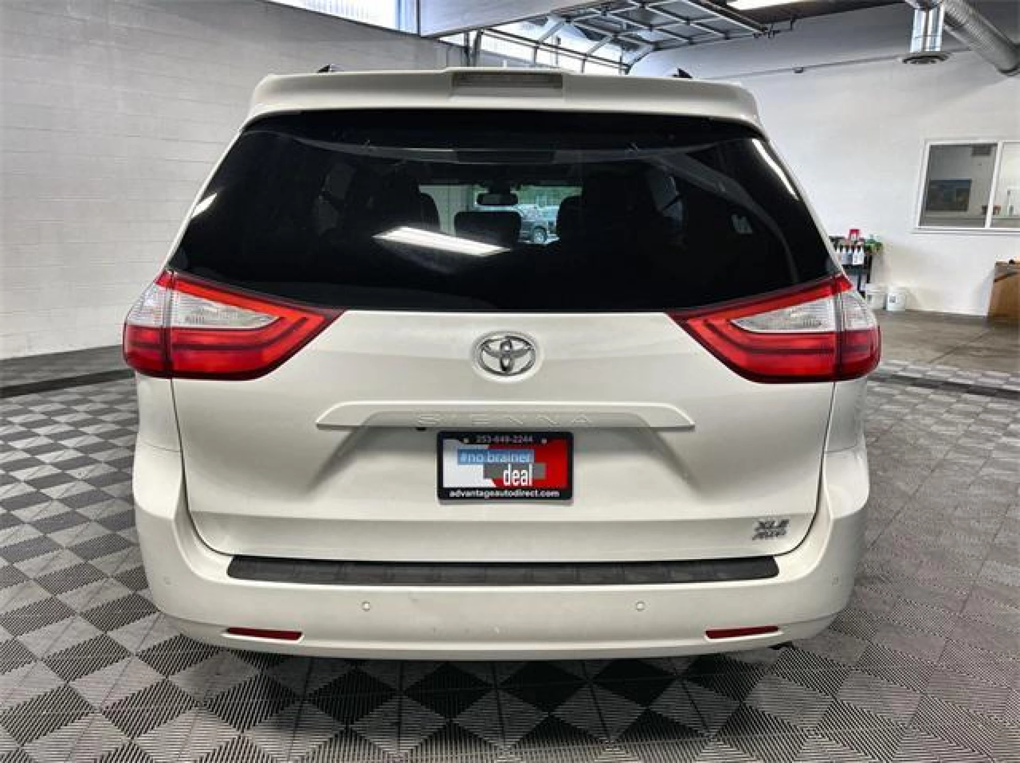2019 Toyota Sienna XLE