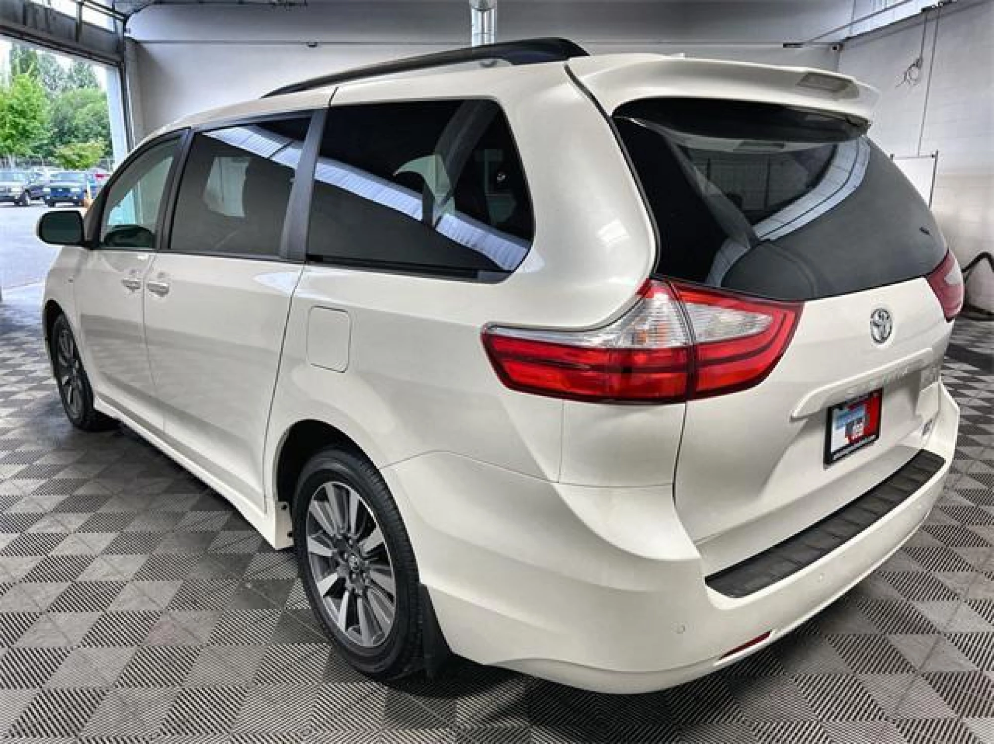 2019 Toyota Sienna XLE