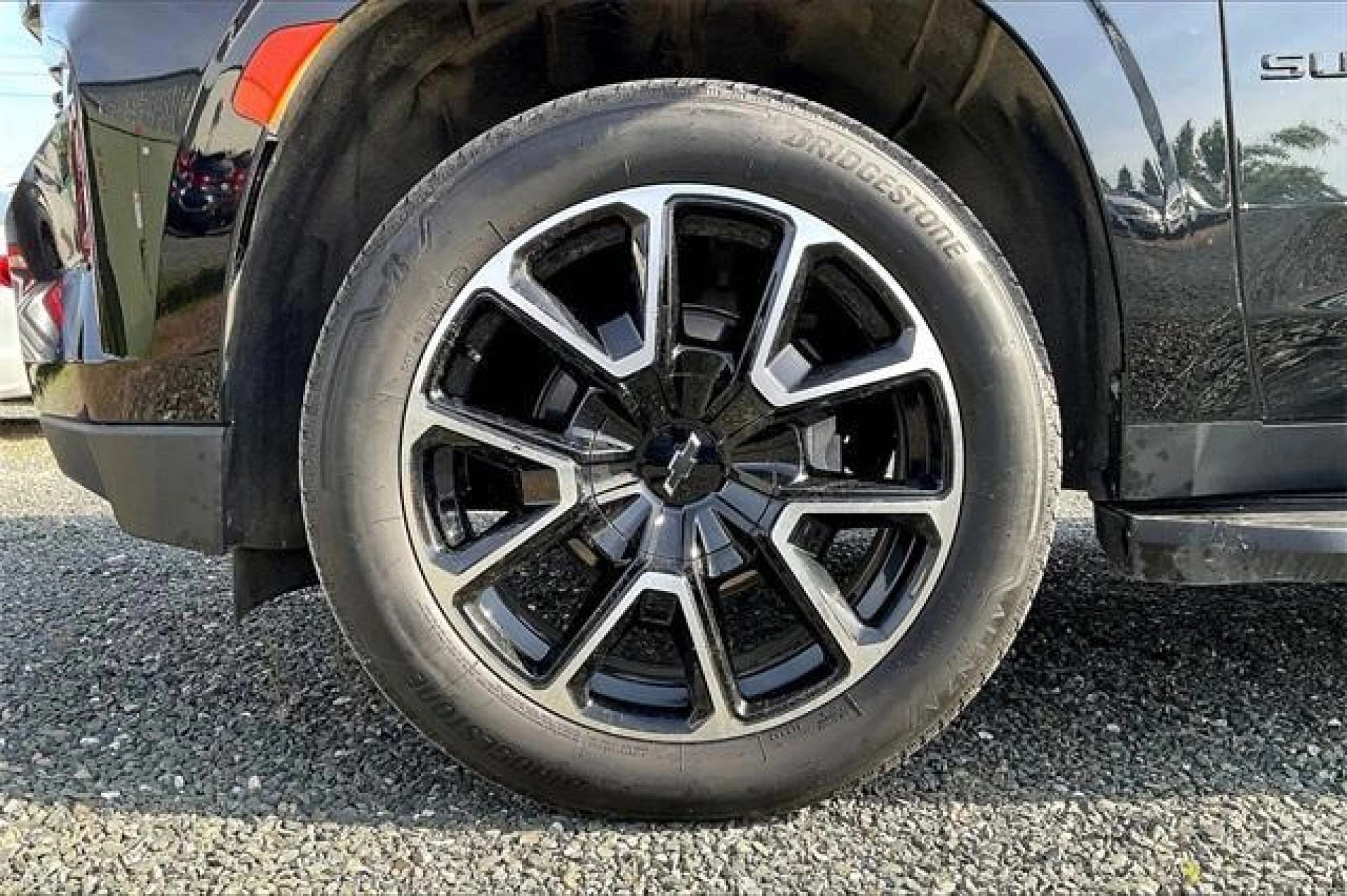 2023 Chevrolet Suburban RST