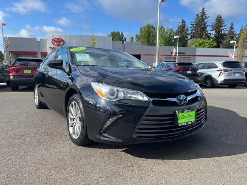 2016 Toyota Camry Hybrid XLE