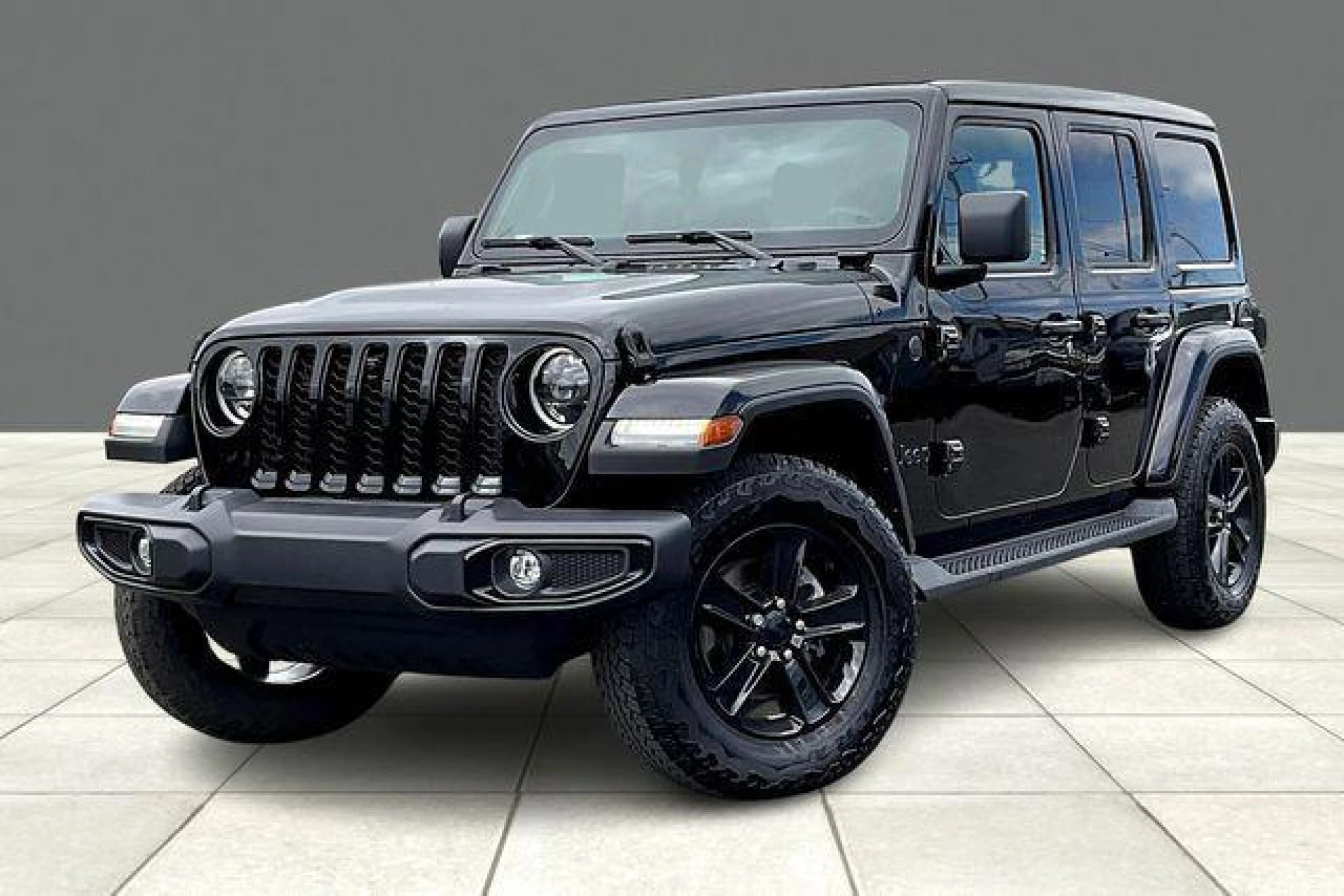 2023 Jeep Wrangler 4-Door Sahara Altitude 4x4