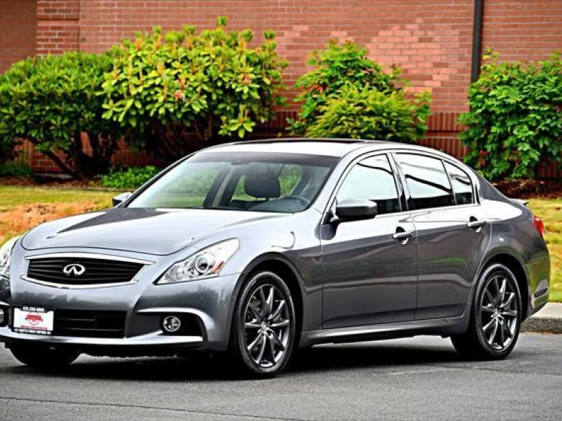 2013 INFINITI G37x Base