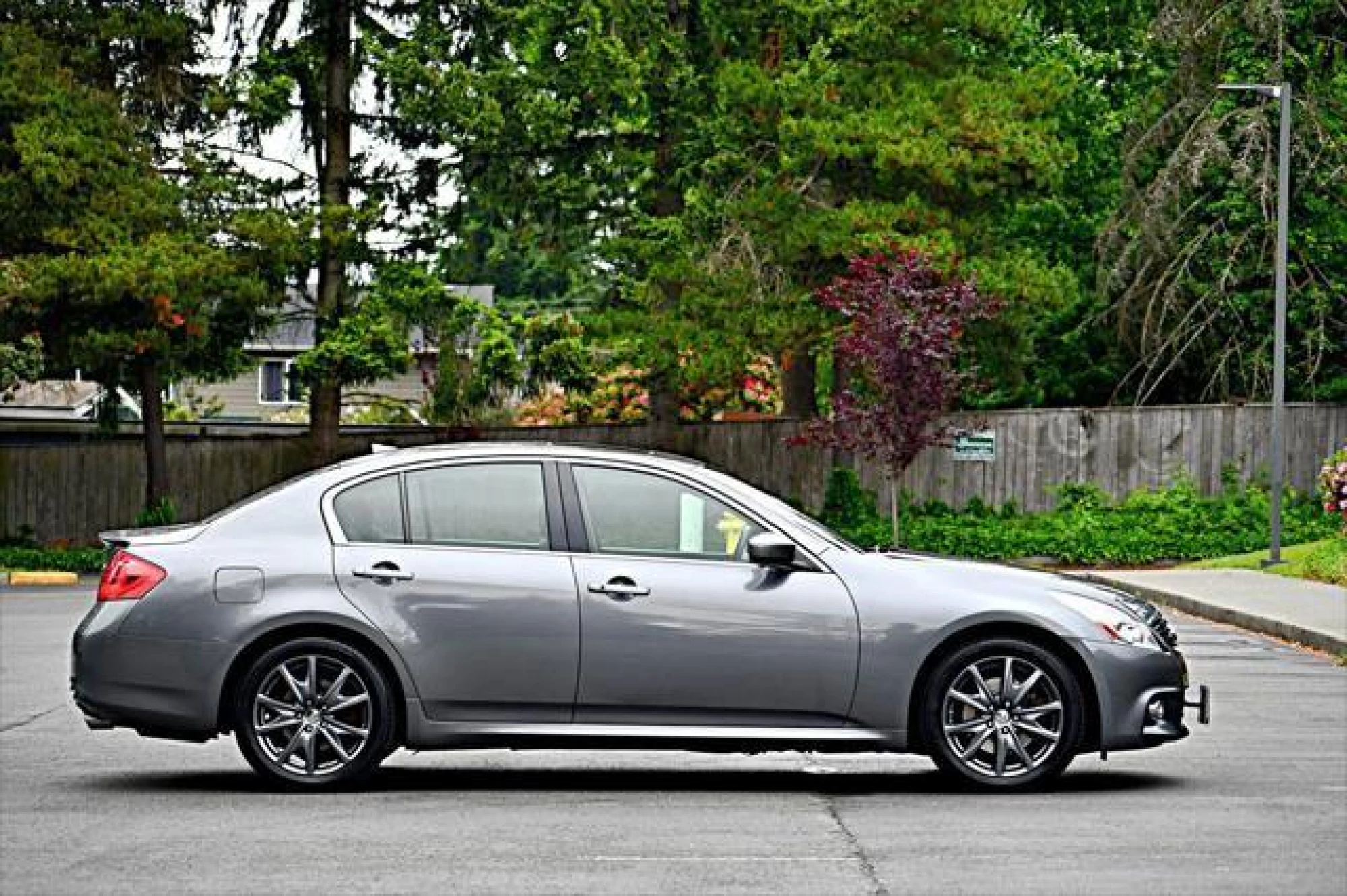 2013 INFINITI G37x Base