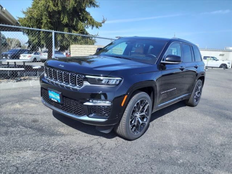 2023 Jeep Grand Cherokee Summit