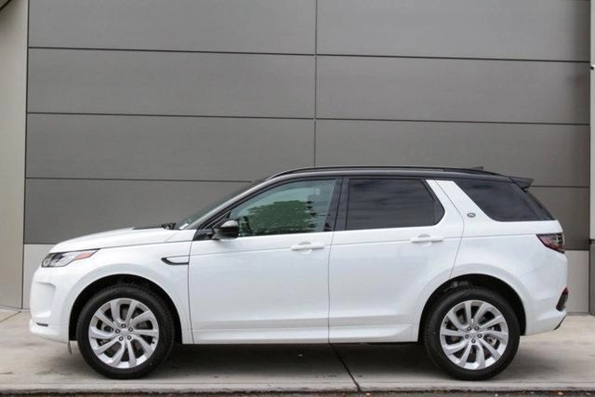 2023 Land Rover Discovery Sport SE R-Dynamic