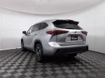 2021 Toyota Highlander XLE FWD