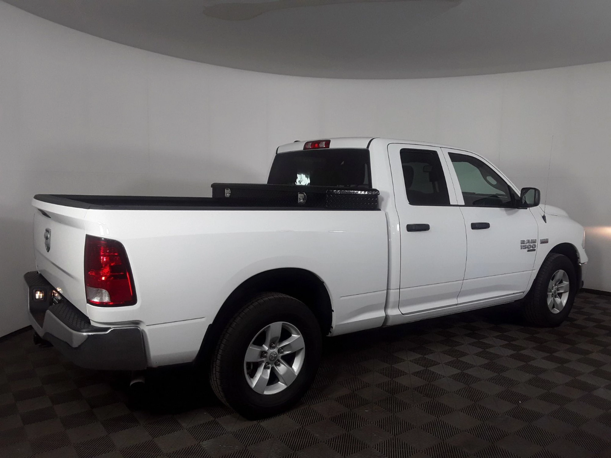 2019 RAM 1500 Classic Tradesman 4X2 Quad Cab 6'4" Box