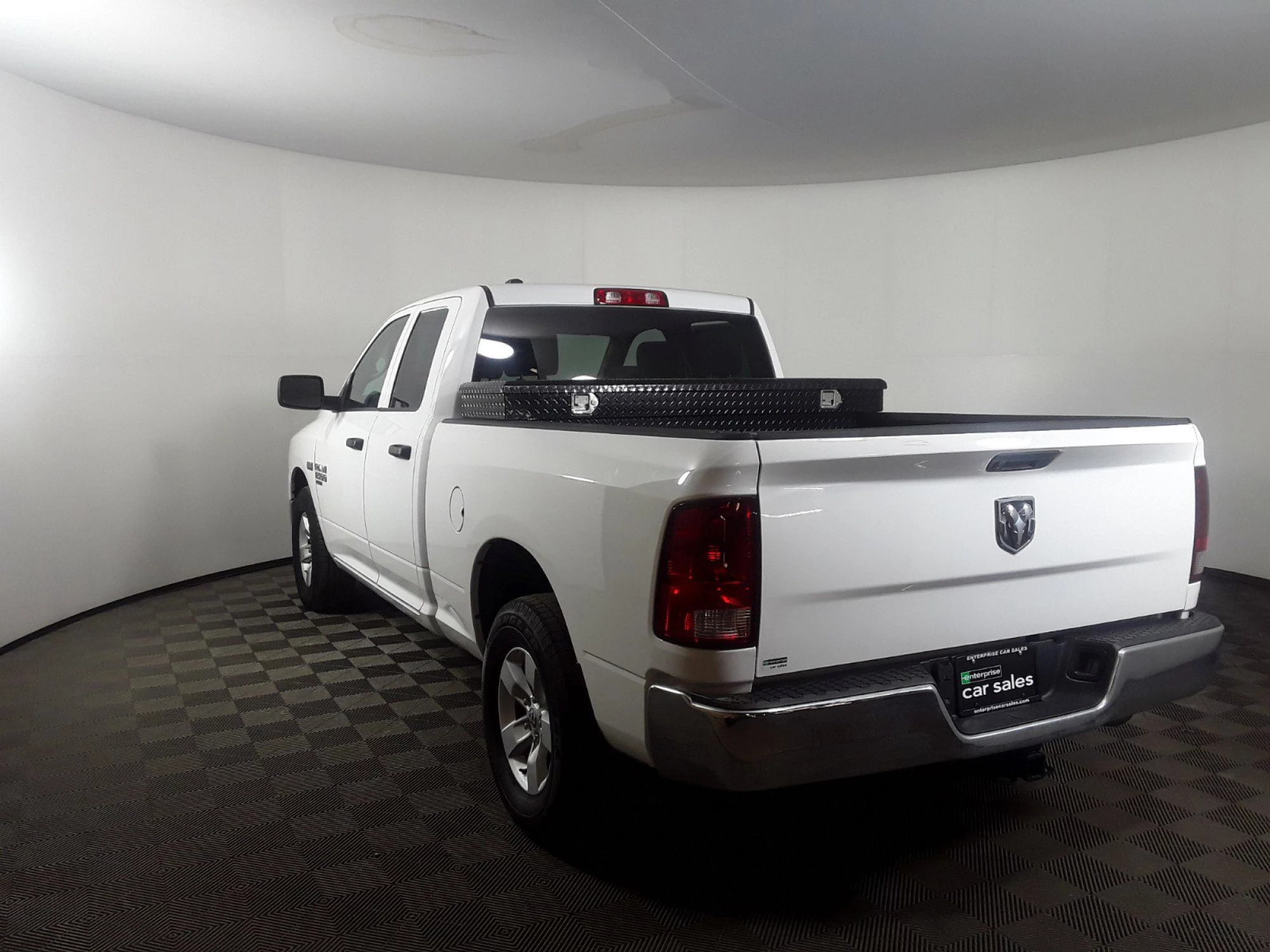 2019 RAM 1500 Classic Tradesman 4X2 Quad Cab 6'4" Box