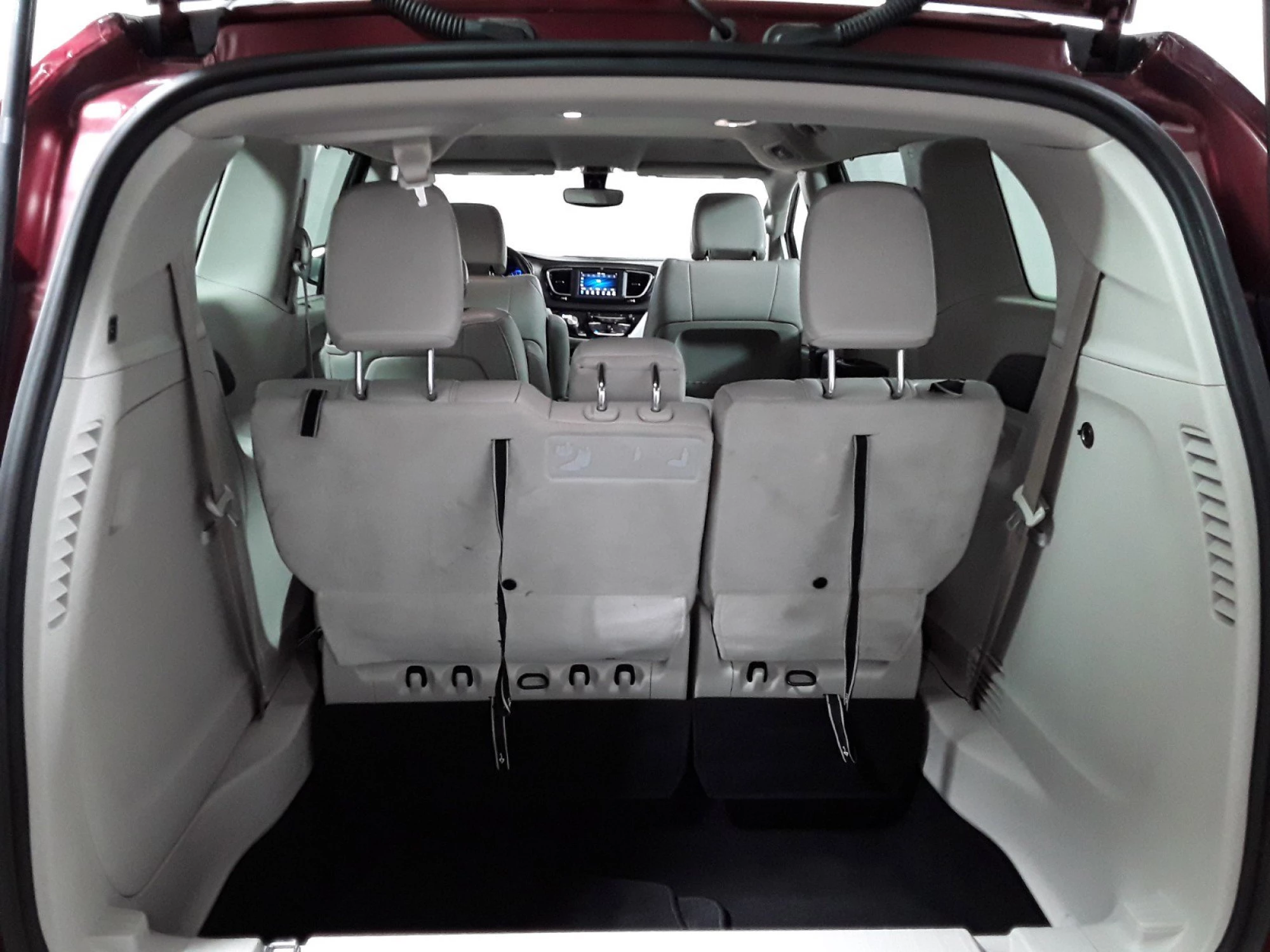 2021 Chrysler Voyager LXI FWD