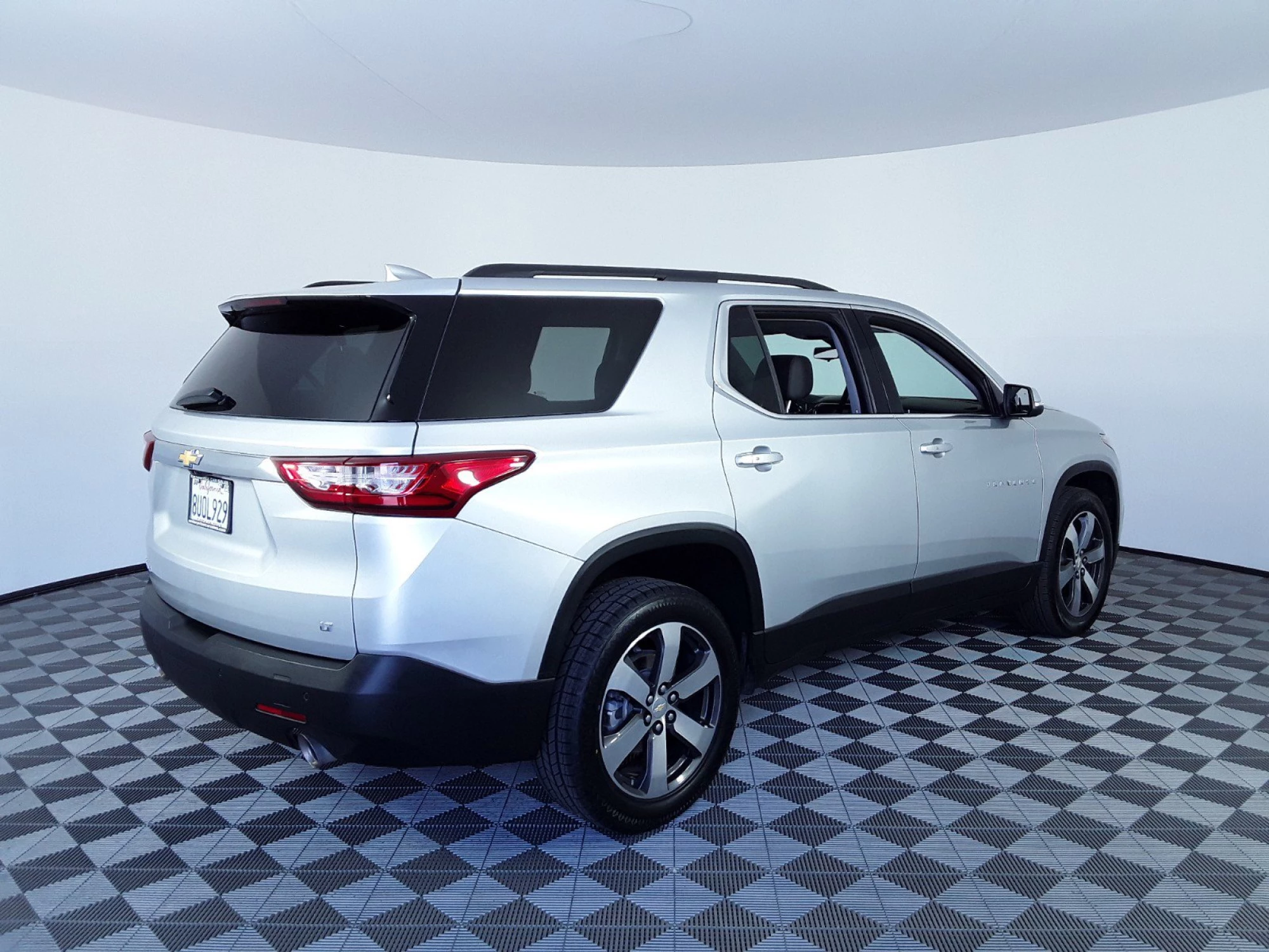 2021 Chevrolet Traverse FWD 4DR LT Leather