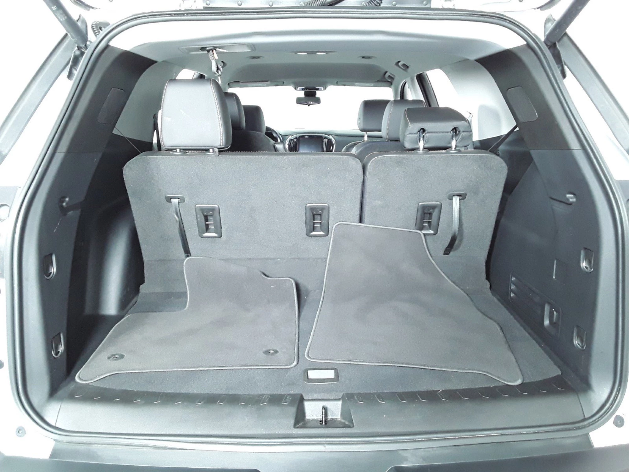 2021 Chevrolet Traverse FWD 4DR LT Leather