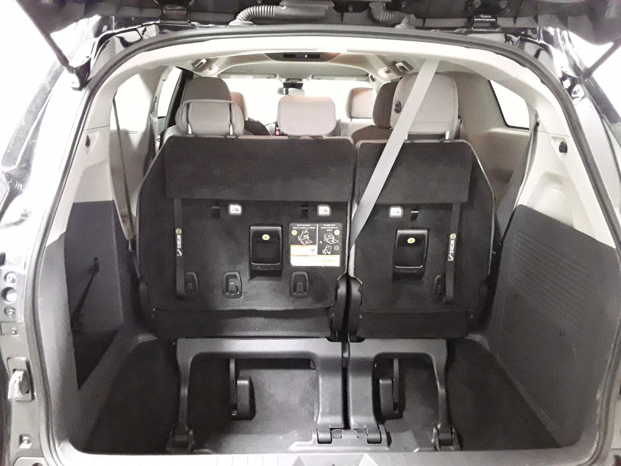 2021 Toyota Sienna LE FWD 8-Passenger