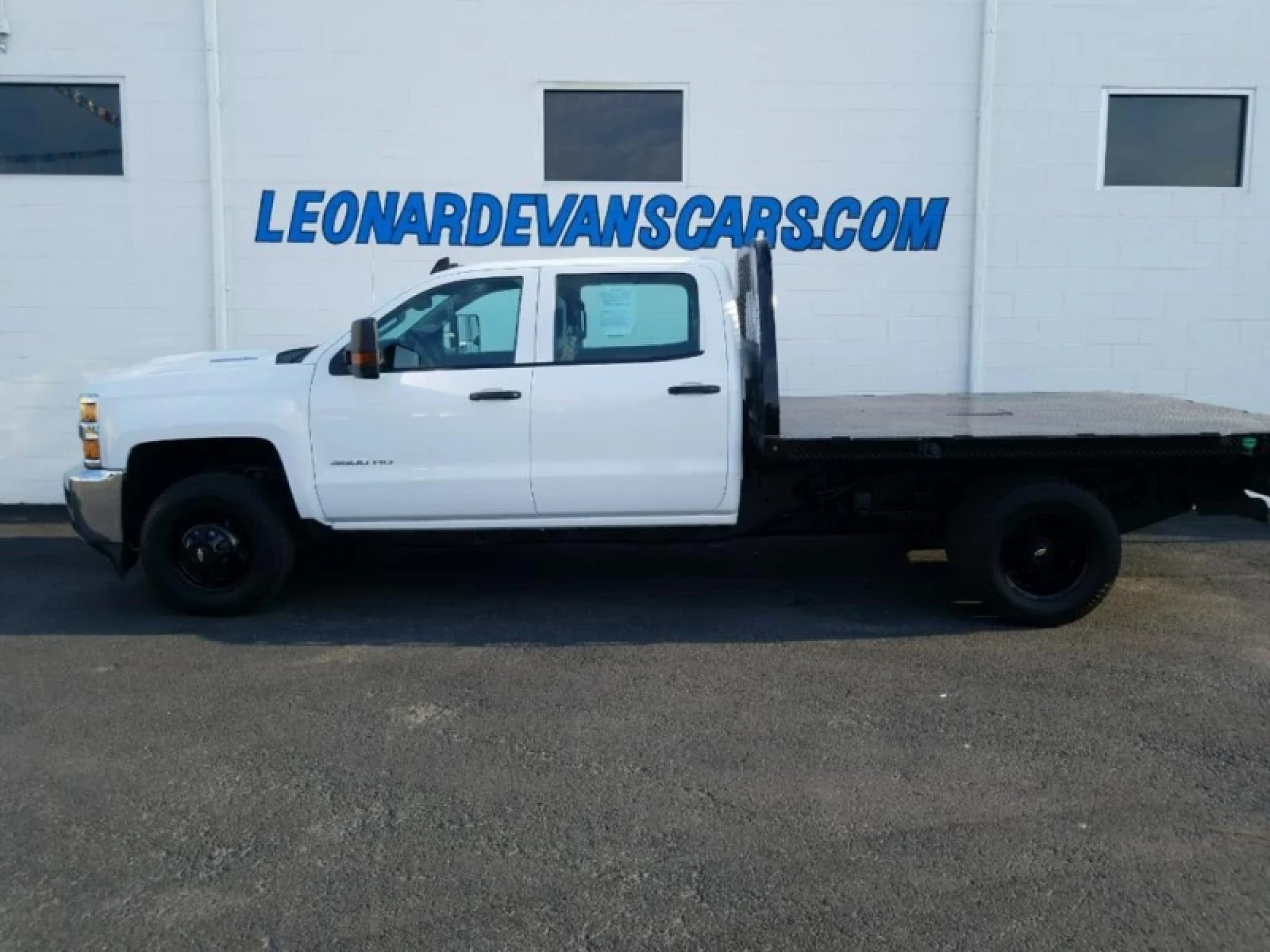 Used Chevrolet Silverado 4 Door Cab; Crew; Chassis V8, 6.6L 2019