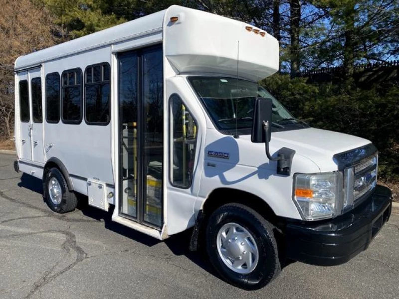Used 2011 Ford E350 Non-CDL Wheelchair Shuttle Bus For Sale For Senior Tour Charters Student Church Handicapped