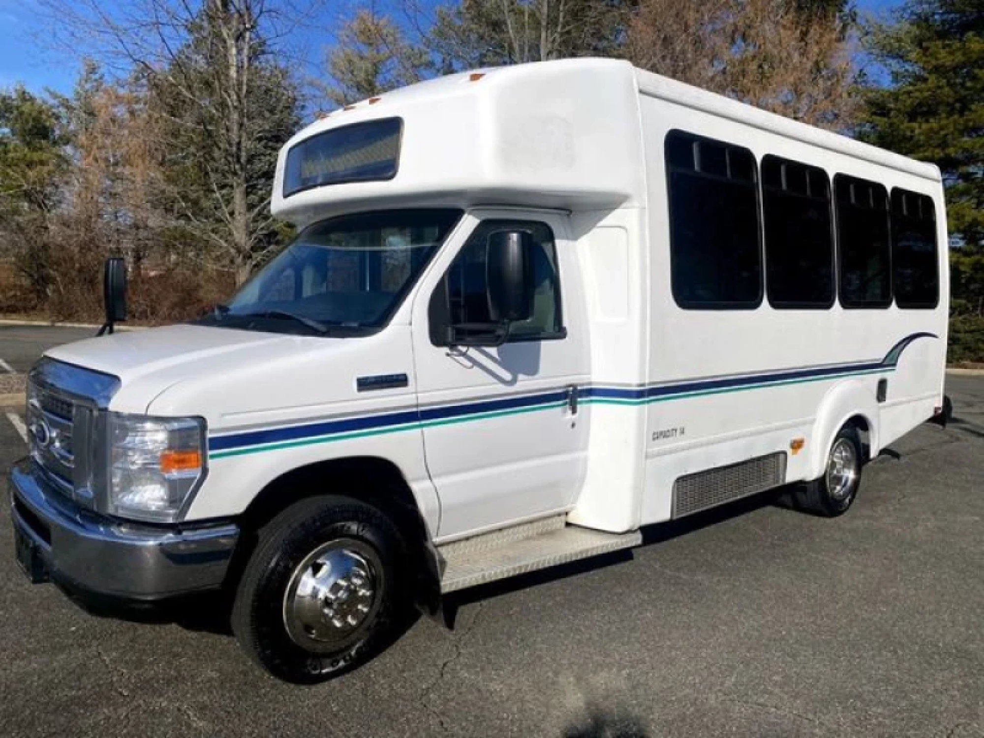 Used 2016 Ford E350 Non-CDL Wheelchair Shuttle Bus For Adults Church Seniors Medical Transport