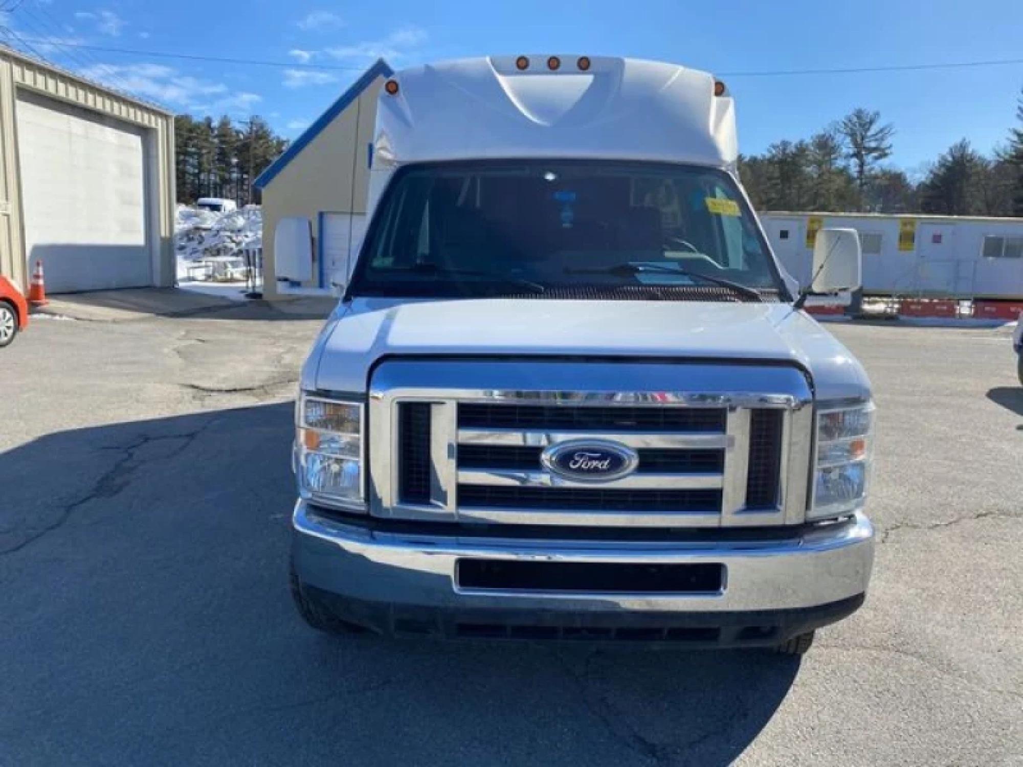 Used 2017 Ford E350 Starcraft Non-CDL Shuttle Bus w/Rear Luggage For Senior Tour Charters Student Church Hotel Transport